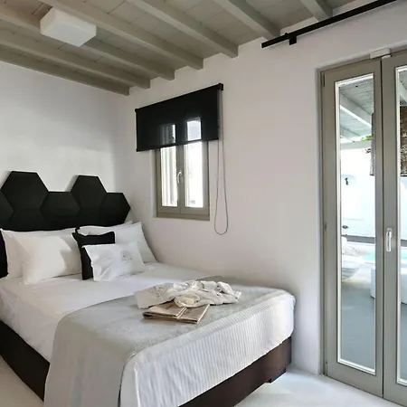 Stunning 4bed With Pool In Kalafatis Spilia *