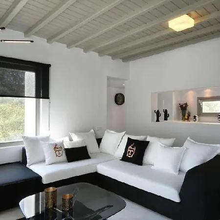 Stunning 4bed With Pool In Kalafatis Spilia *